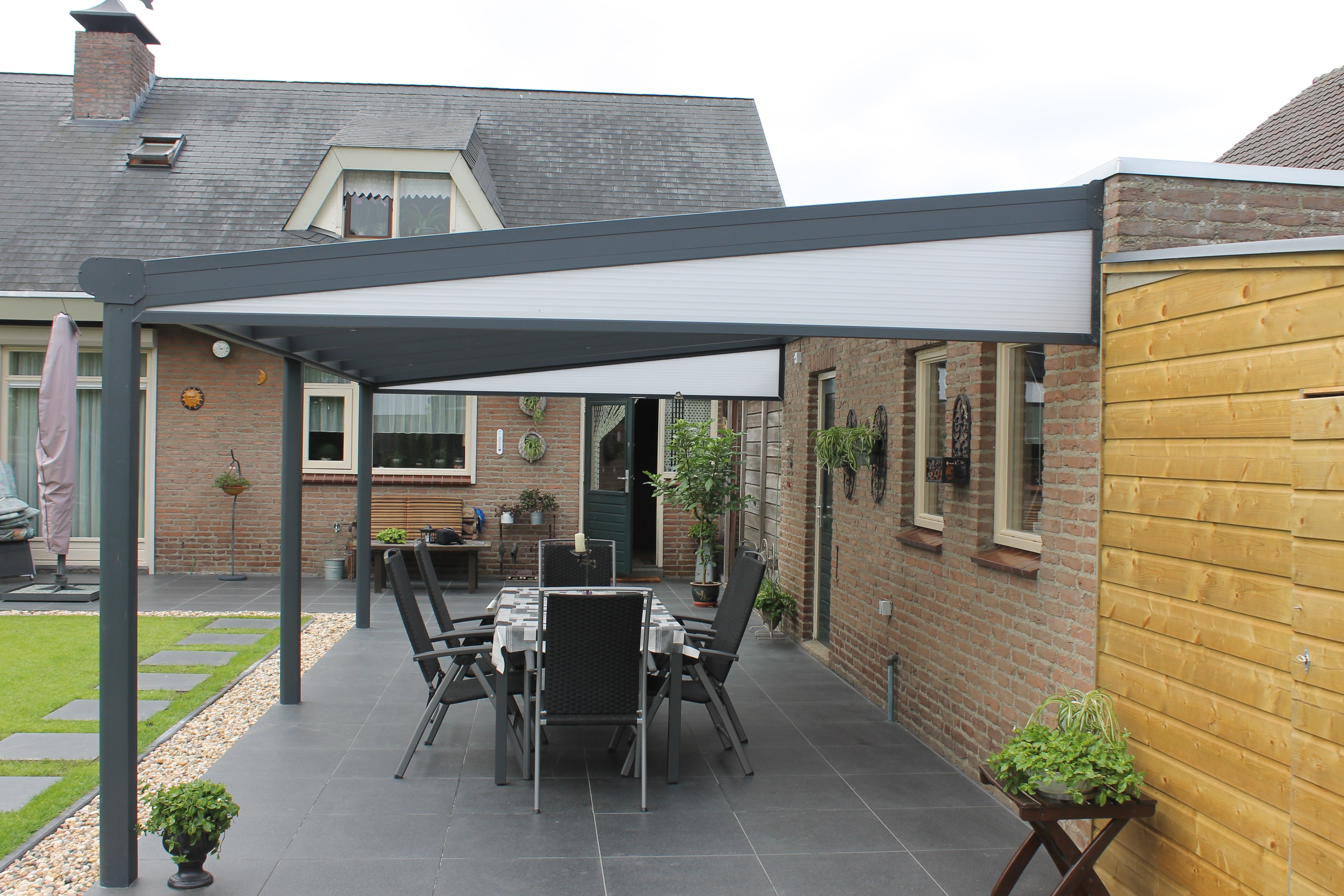 Essential Veranda