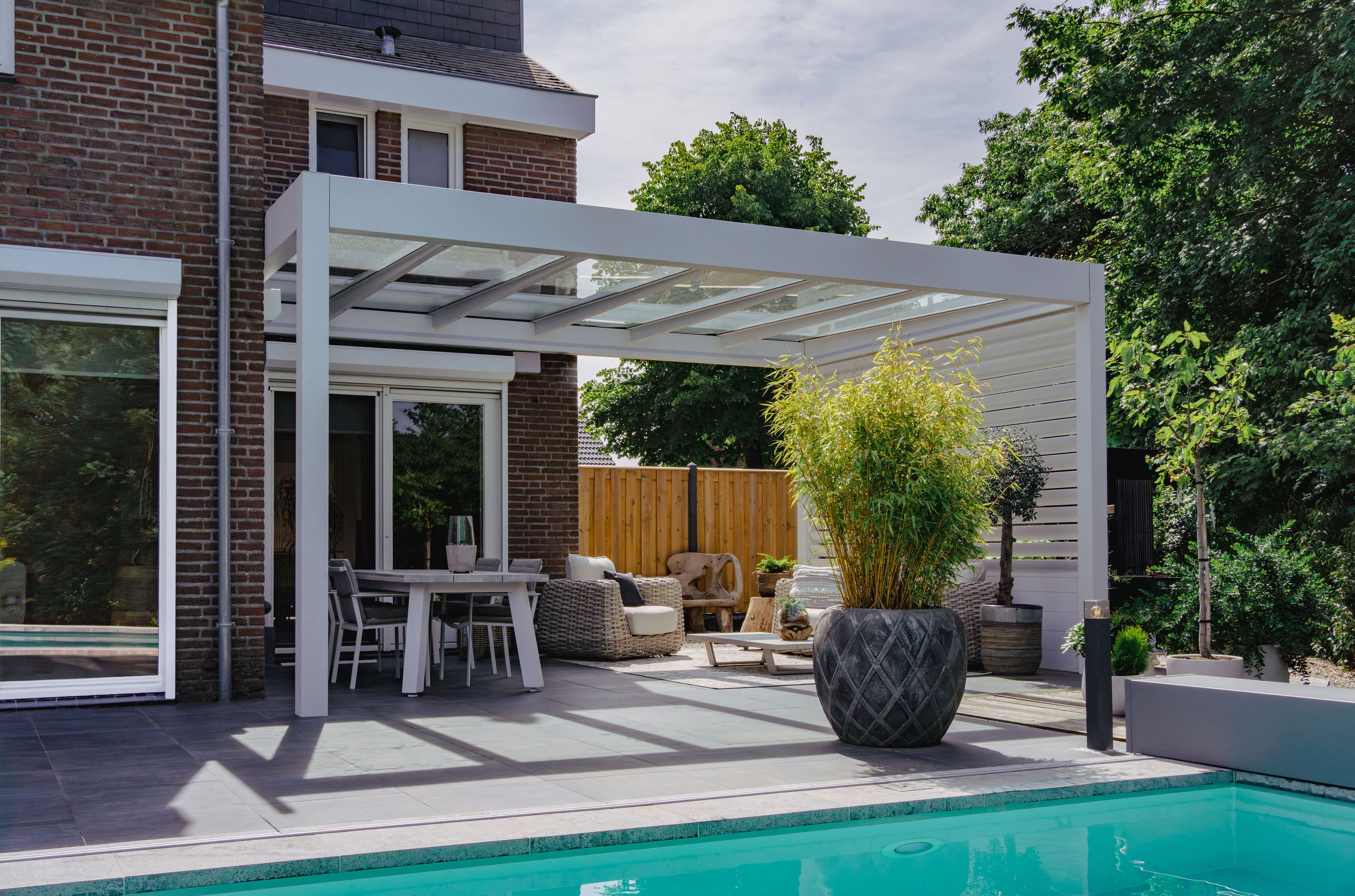 Lifestyle Pergola – Flat Glass Roof